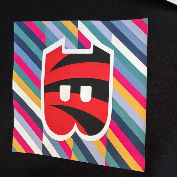 CINCINNATI BENGALS CRUCIAL CATCH HOODIE. (NWT) - Picture 4 of 8